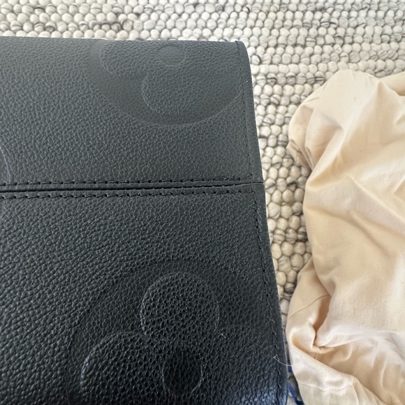 Louis Vuitton On The Go black monogram Empreinte
No Wear
Like new - Picture 6 of 14